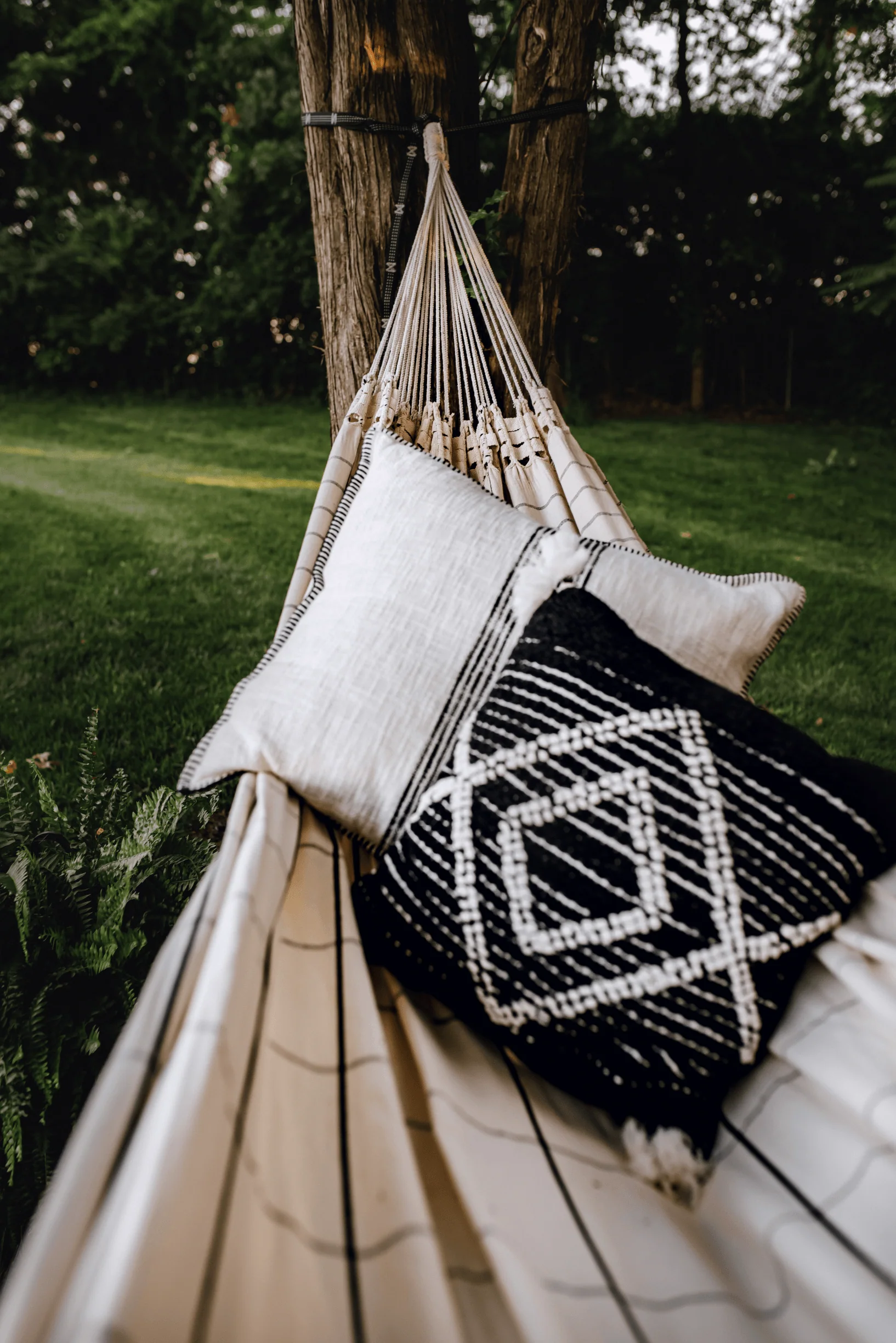 Brazilian Cotton Hammock White with Black Stripes - Image 6