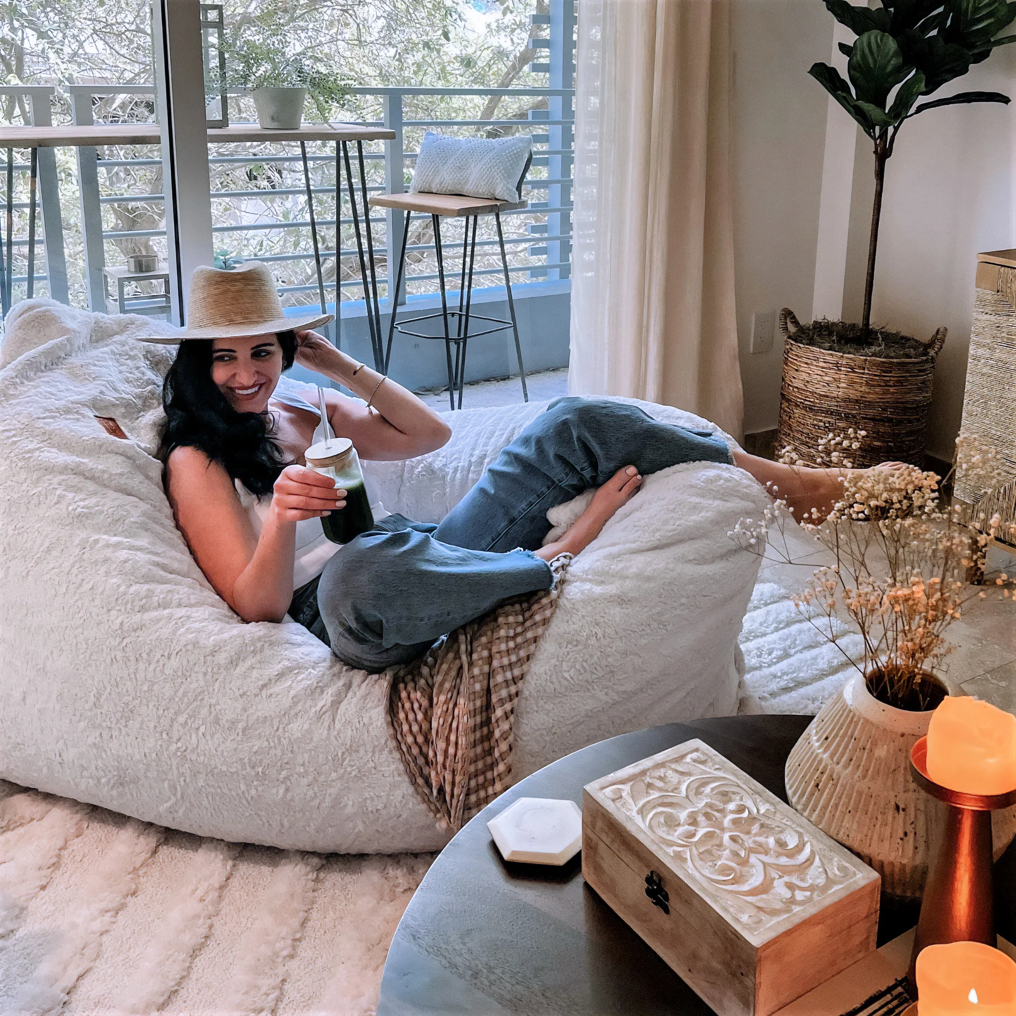 Pillow Lounger - Faux Fur - Image 2